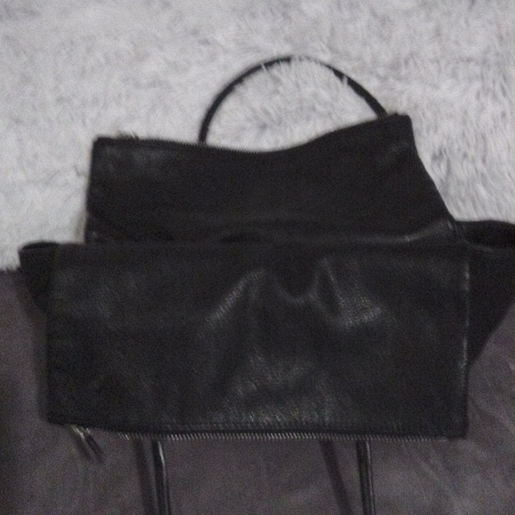 Michael Kors Purse - Picture 3 of 7